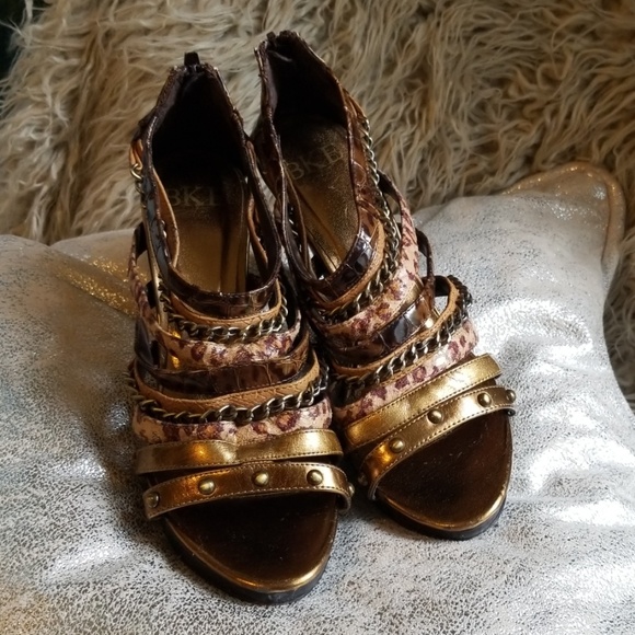 BKE Shoes - BKE Sole fun strappy heels sz. 8